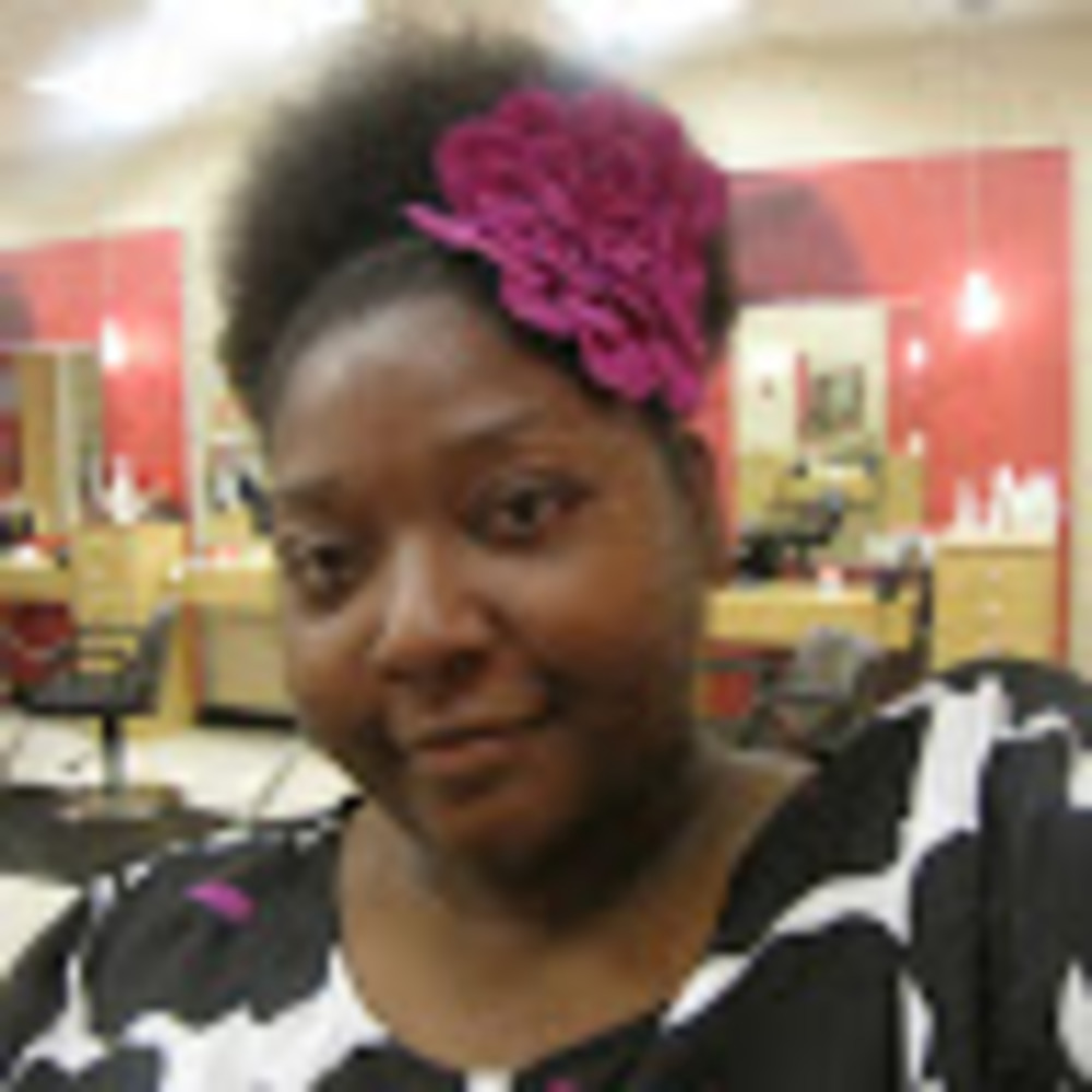 Meet your Posher, Celya